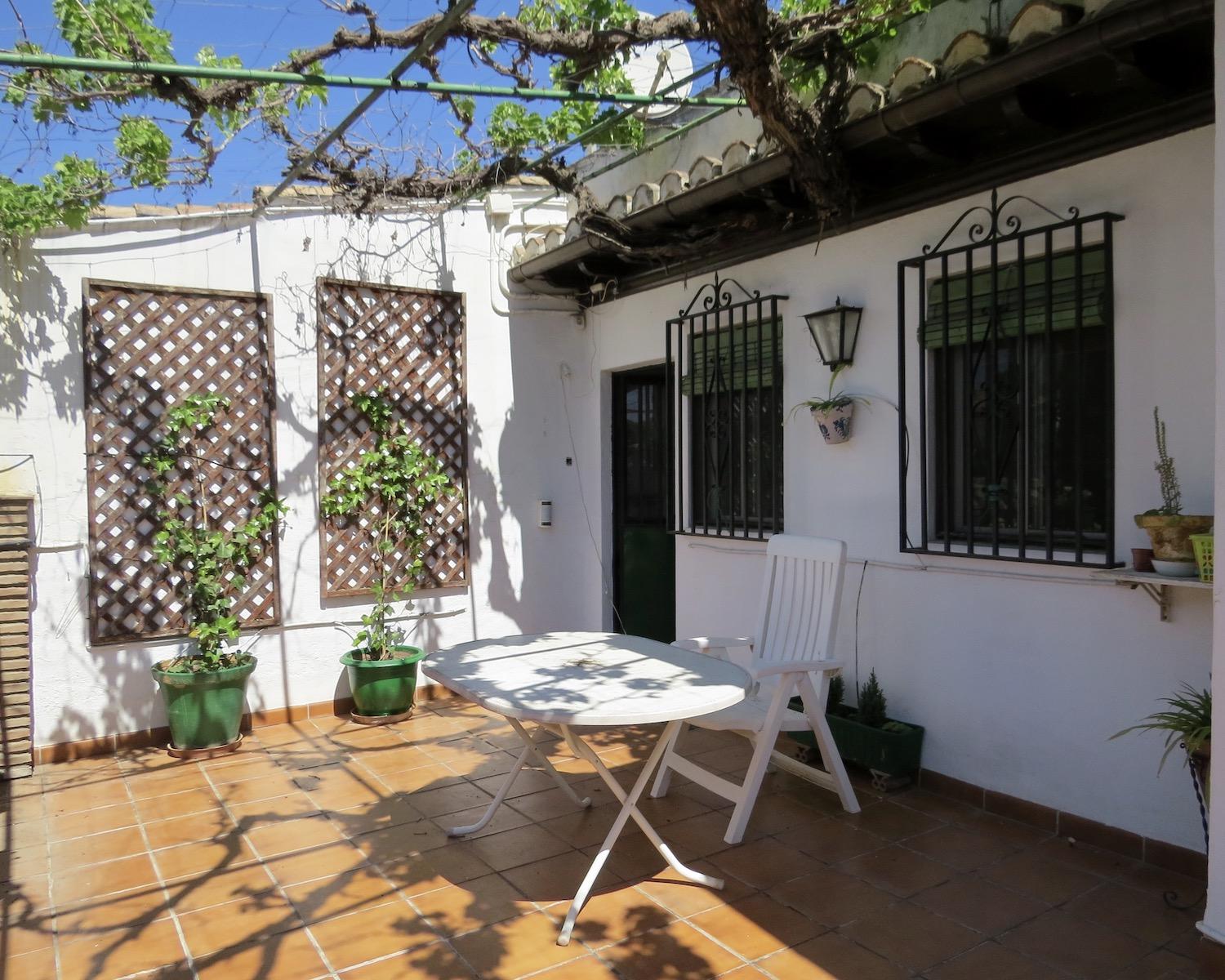 Town House with Patio & Alhambra Views, Albayzin